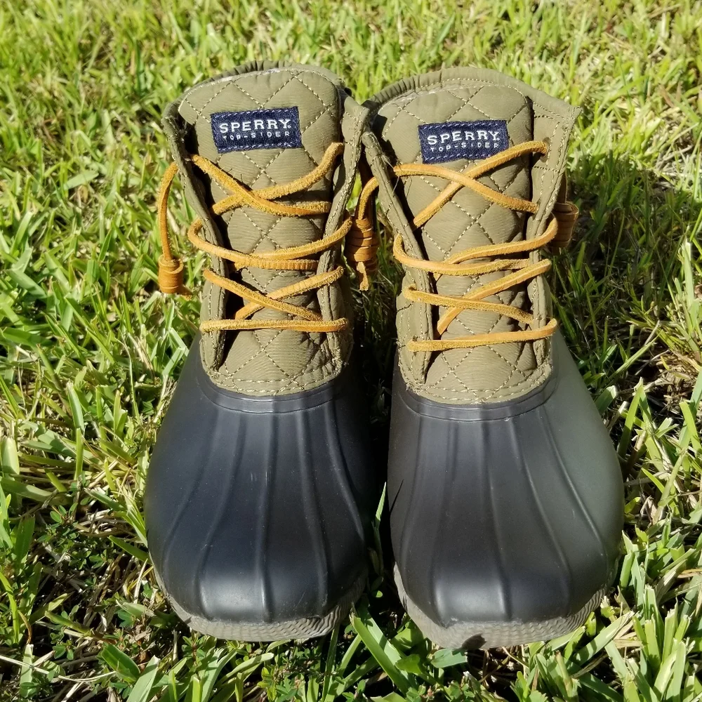 Sperry Top Sider Saltwater Waterproof Quilted Olive Green Duck Boots Size 6